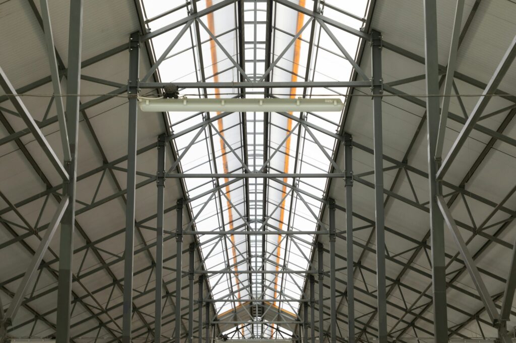 ceiling and ventilated ridge mounting system on a modern dairy cow farm